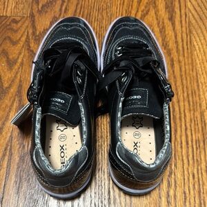 NWT Size 5 Geox Black Dress Shoes with Leather Finish and Strap